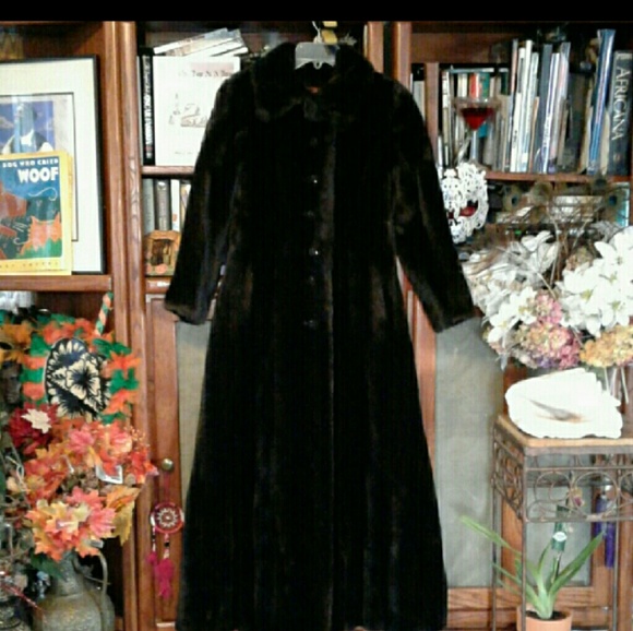 GRANDELLA Jackets & Blazers - VINTAGE GRANDELLA FUR FULL LENGTH FAUX FUR COAT